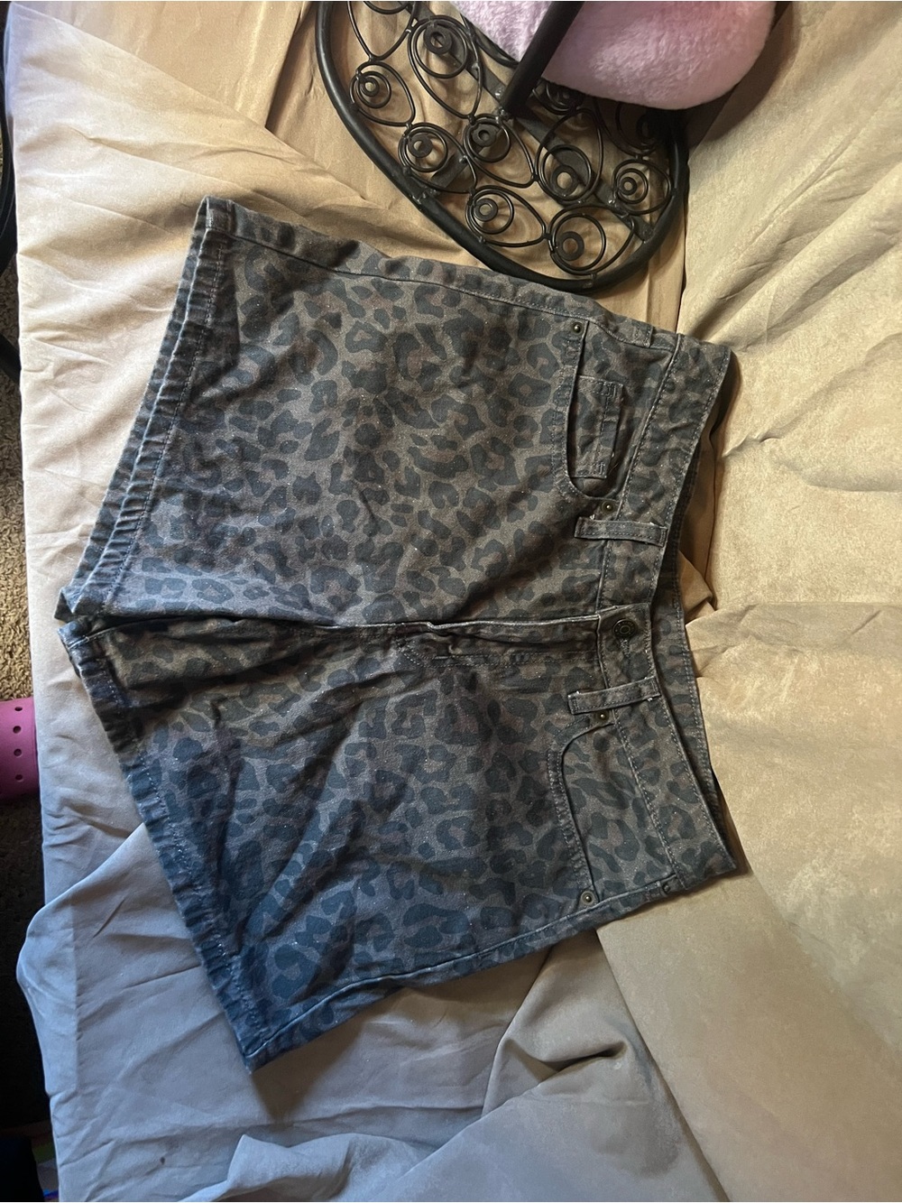 High-Rise Leopard Print Women’s Shorts - Gray